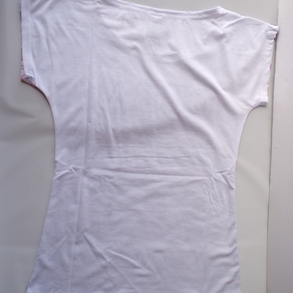 Authentic T-Shirt from Dubai - Picture 5 of 5